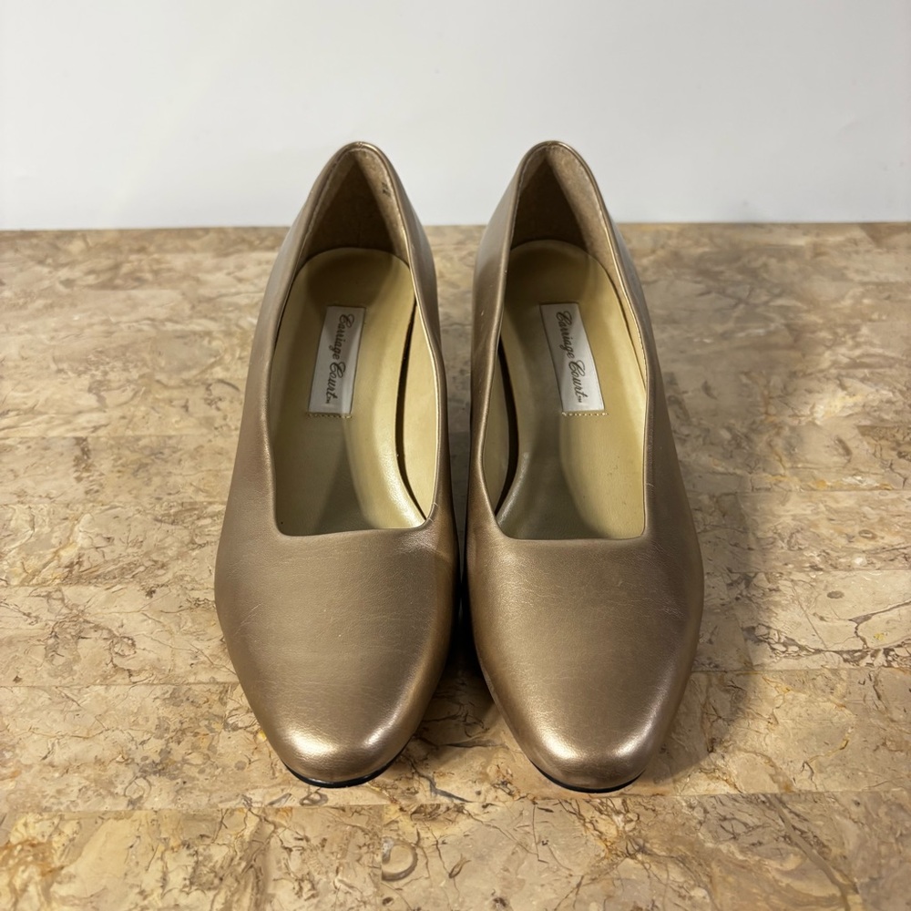 Women’s Bronze Gold Carriage Court Minnie Pump Heels Size 7W